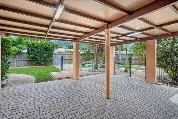 17 Balmoral Close, Mount Sheridan - Thumbnail 4