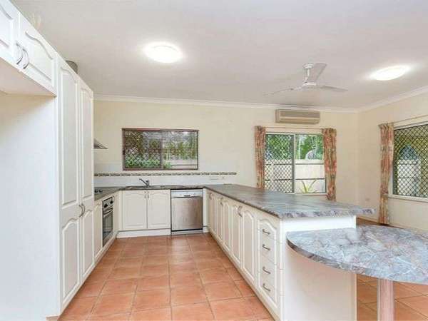 27 Madigans Drive, Mount Sheridan - Thumbnail 2