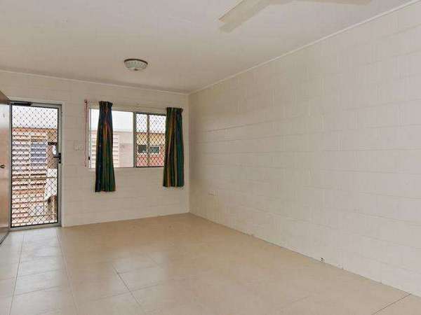 46 Dalton Street, Westcourt - Thumbnail 5