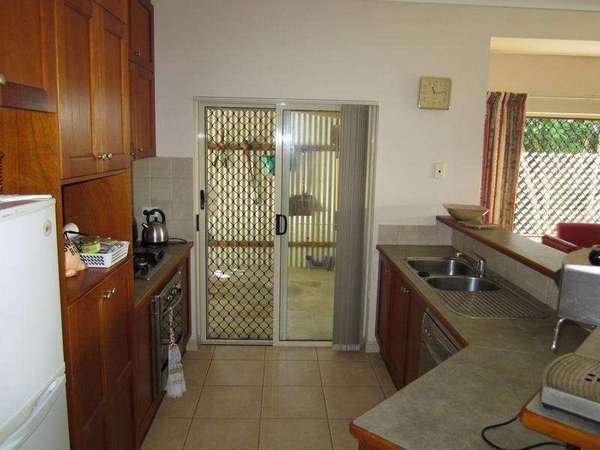 11 Alpinia Terrace, Mount Sheridan - Thumbnail 8
