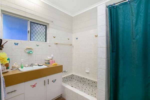 6 Kimba Close, White Rock - Thumbnail 5