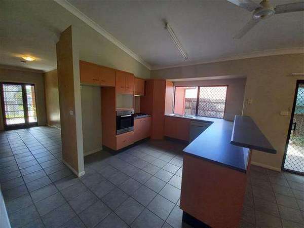 3 Staten Close, Mount Sheridan - Thumbnail 2