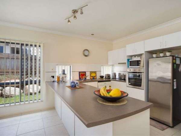 30 Alpinia Terrace, Mount Sheridan - Thumbnail 2