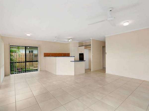 19 Oakblue Drive, Mount Sheridan - Thumbnail 6