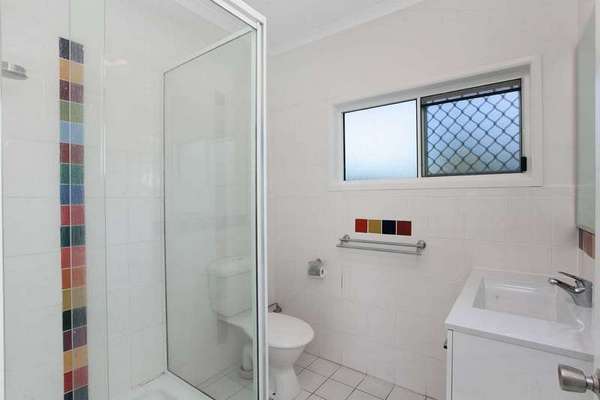 1/4 Atlantic Close, White Rock - Thumbnail 5