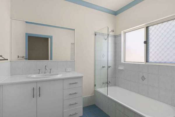 12 Butterfly Close, Mount Sheridan - Thumbnail 6