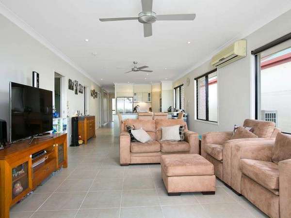 33 Woodrose Drive, Mount Sheridan - Thumbnail 7