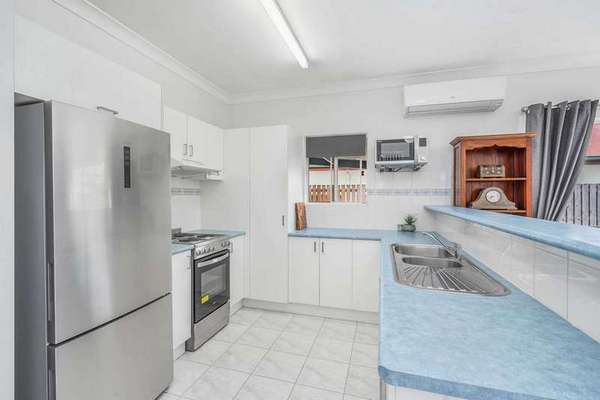 5 Bromley Close, Mount Sheridan - Thumbnail 2
