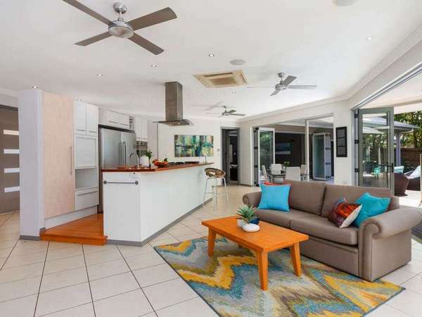 4 Woodrose Drive, Mount Sheridan - Thumbnail 2