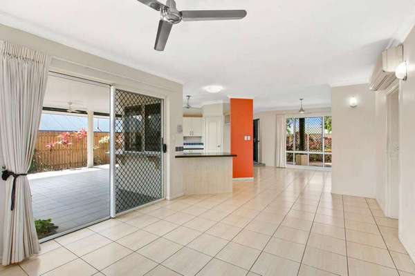 10 Bromley Close, Mount Sheridan - Thumbnail 2