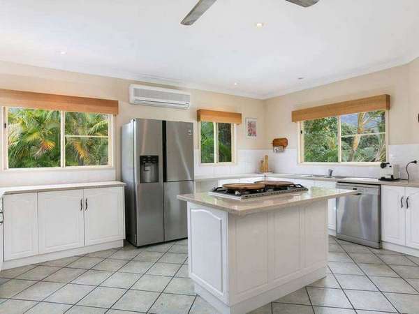 35 Timberlea Drive, Bentley Park - Thumbnail 2