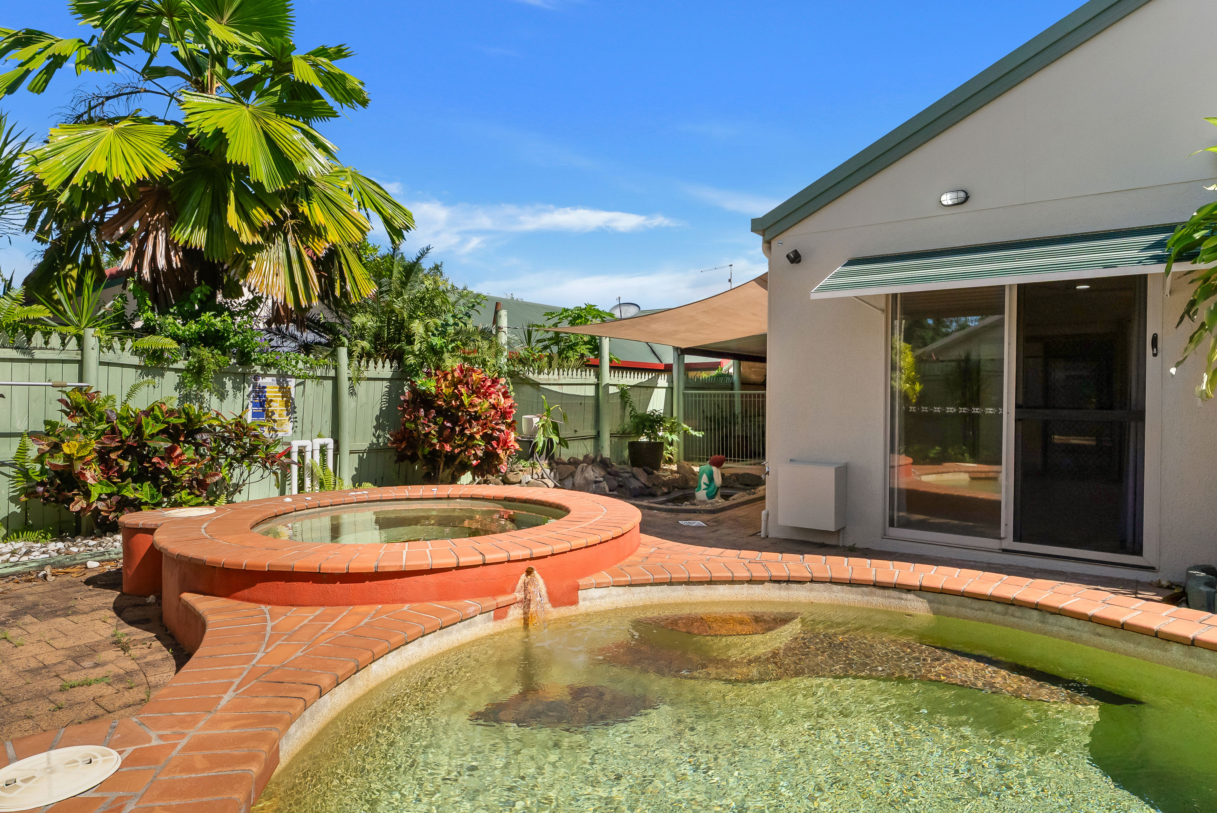 16 Foxtail Street, Mount Sheridan - Image 1
