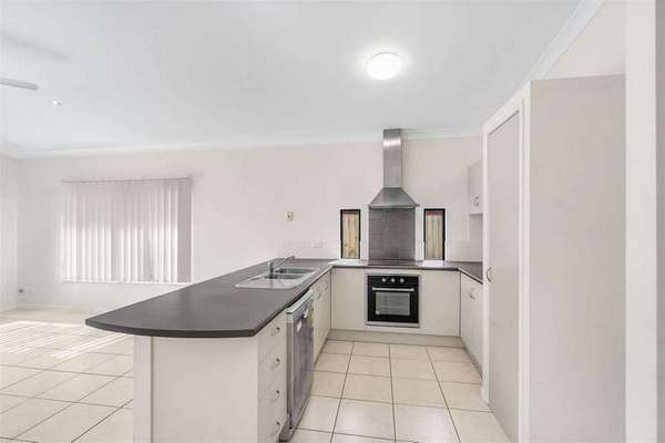 39 Kendall Street, Mount Sheridan - Thumbnail 2