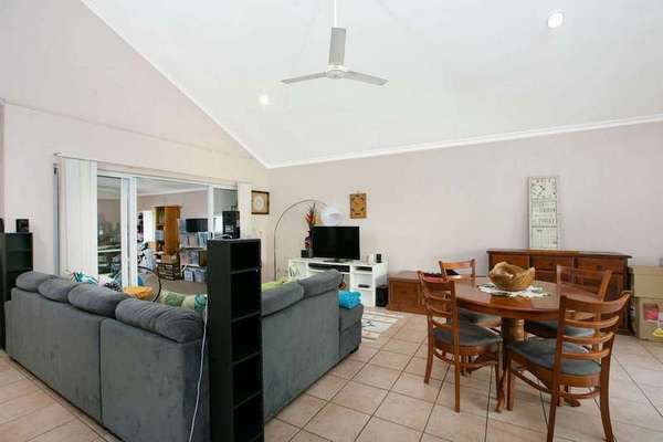 30 Butterfly Close, Mount Sheridan - Thumbnail 2