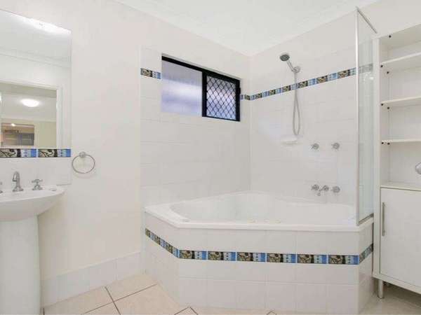 3 Bambusa Terrace, Mount Sheridan - Thumbnail 7