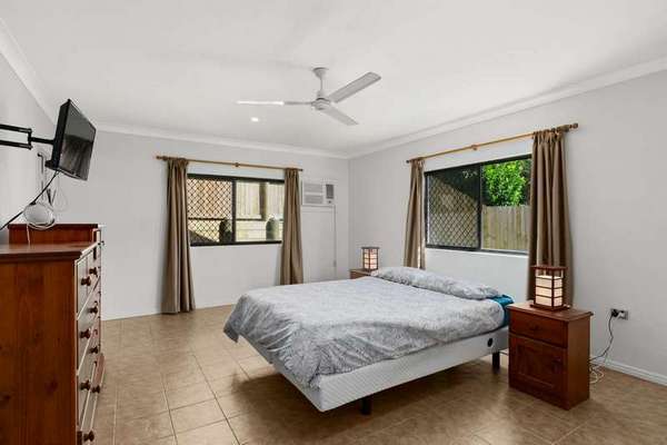 16 Alpinia Terrace, Mount Sheridan - Thumbnail 6