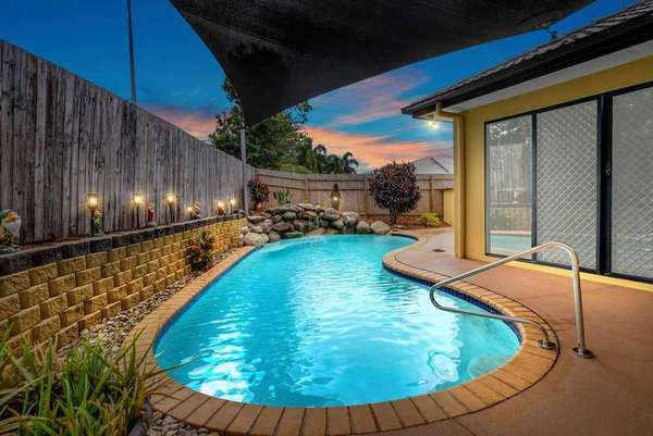 16 Bromley Close, Mount Sheridan - Thumbnail 4