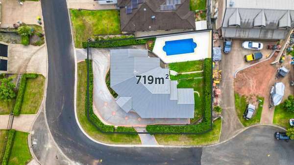 11 Allinga Close, Bentley Park - Thumbnail 4