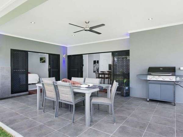 11 Greenvale Close, Smithfield - Thumbnail 4