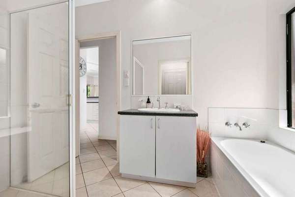 5 Crosby Close, Mount Sheridan - Thumbnail 6