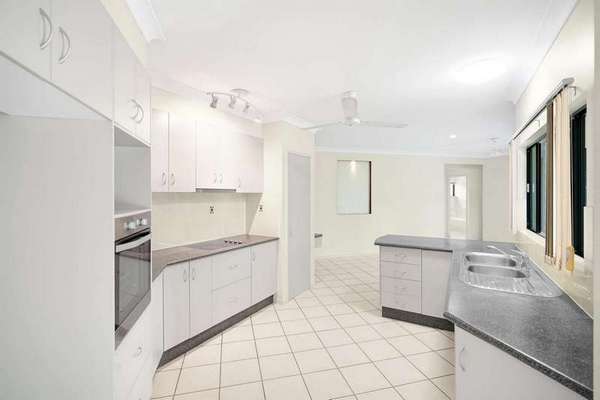 19 Nodosa Close, Mount Sheridan - Thumbnail 2