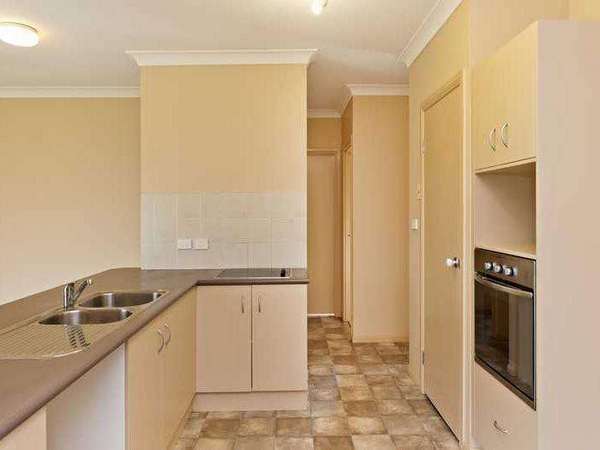 3 Sunrise Street, White Rock - Thumbnail 6