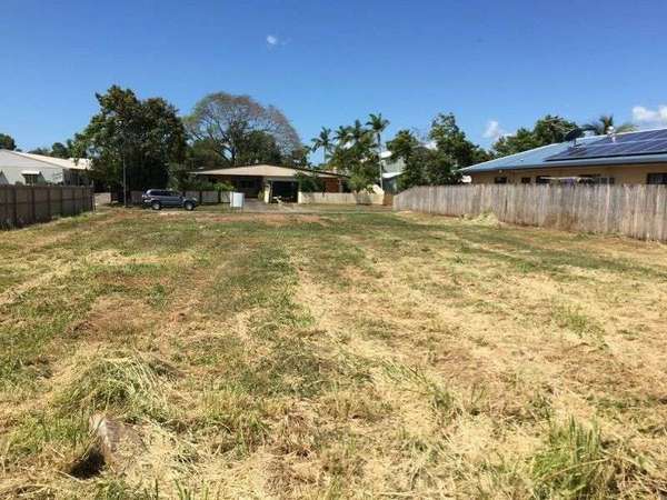369 McCoombe Street, Mooroobool - Thumbnail 3