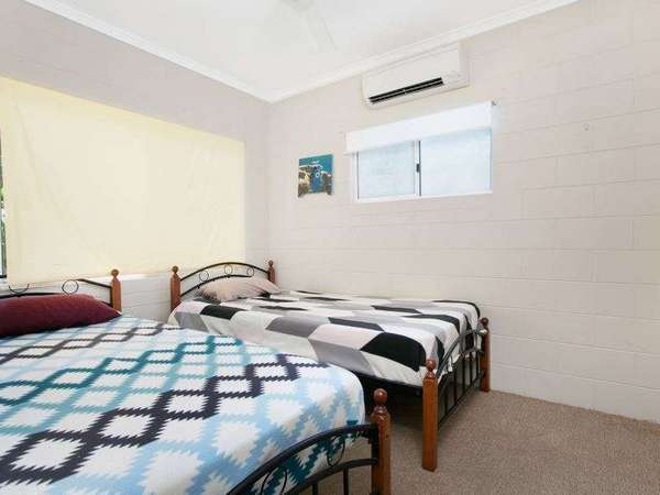 48 Oleander Street, Holloways Beach - Thumbnail 7