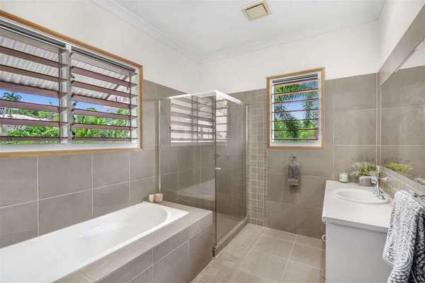 10 Claridge Close, Mount Sheridan - Thumbnail 7