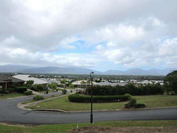 2 Whitewood Close, Mount Sheridan - Thumbnail 4
