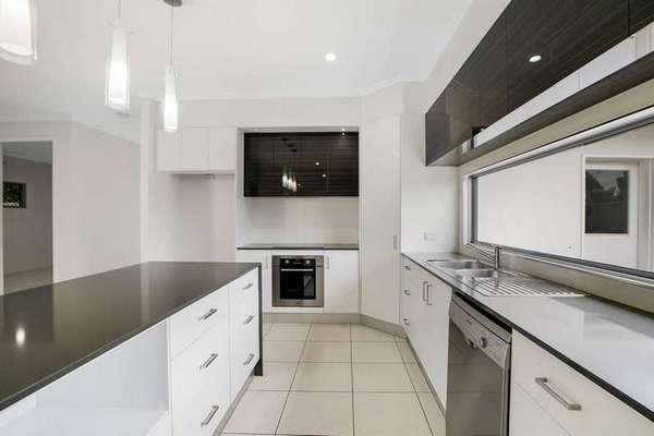 40 Flagship Drive, Trinity Beach - Thumbnail 3