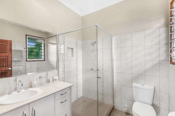 10 Claridge Close, Mount Sheridan - Thumbnail 8