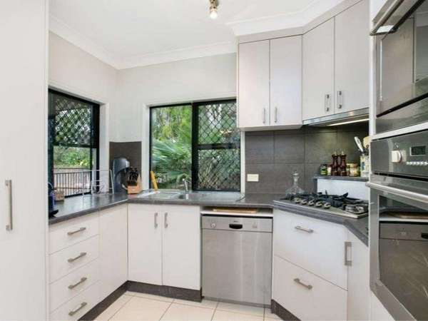 16 Bambusa Terrace, Mount Sheridan - Thumbnail 2