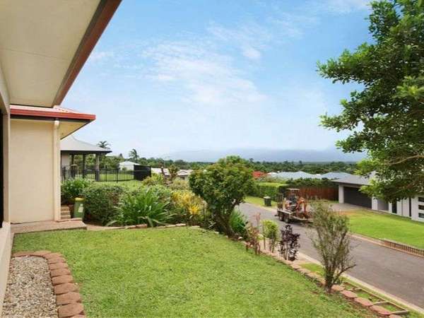32 Mayflower Street, Mount Sheridan - Thumbnail 2
