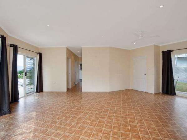 4 Himalaya Close, Mount Sheridan - Thumbnail 7