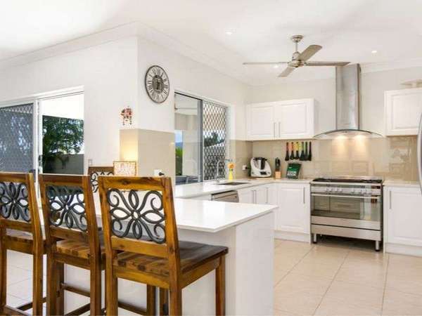 6 Rosella Close, Mount Sheridan - Thumbnail 2