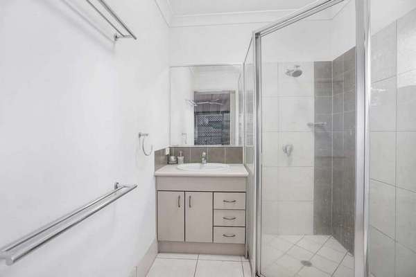 1 Kirke Street, Mount Sheridan - Thumbnail 7