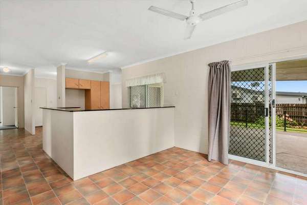 37 Percy Street, Mount Sheridan - Thumbnail 5