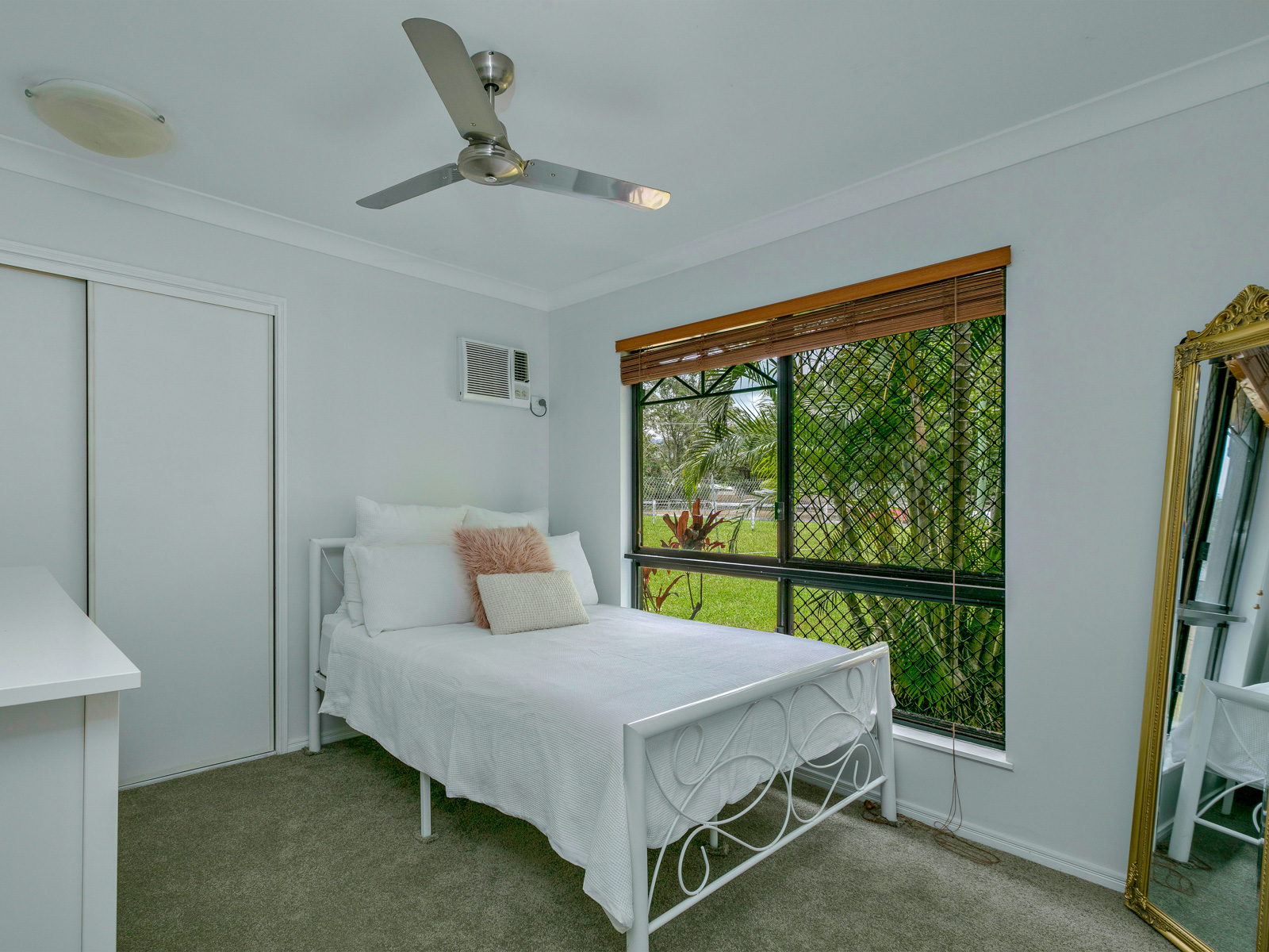 8-10 JOHNSON ROAD, White Rock - Thumbnail 7