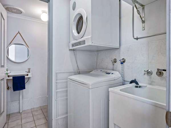 8/1 SPRINGFIELD CRESCENT, Manoora - Thumbnail 8