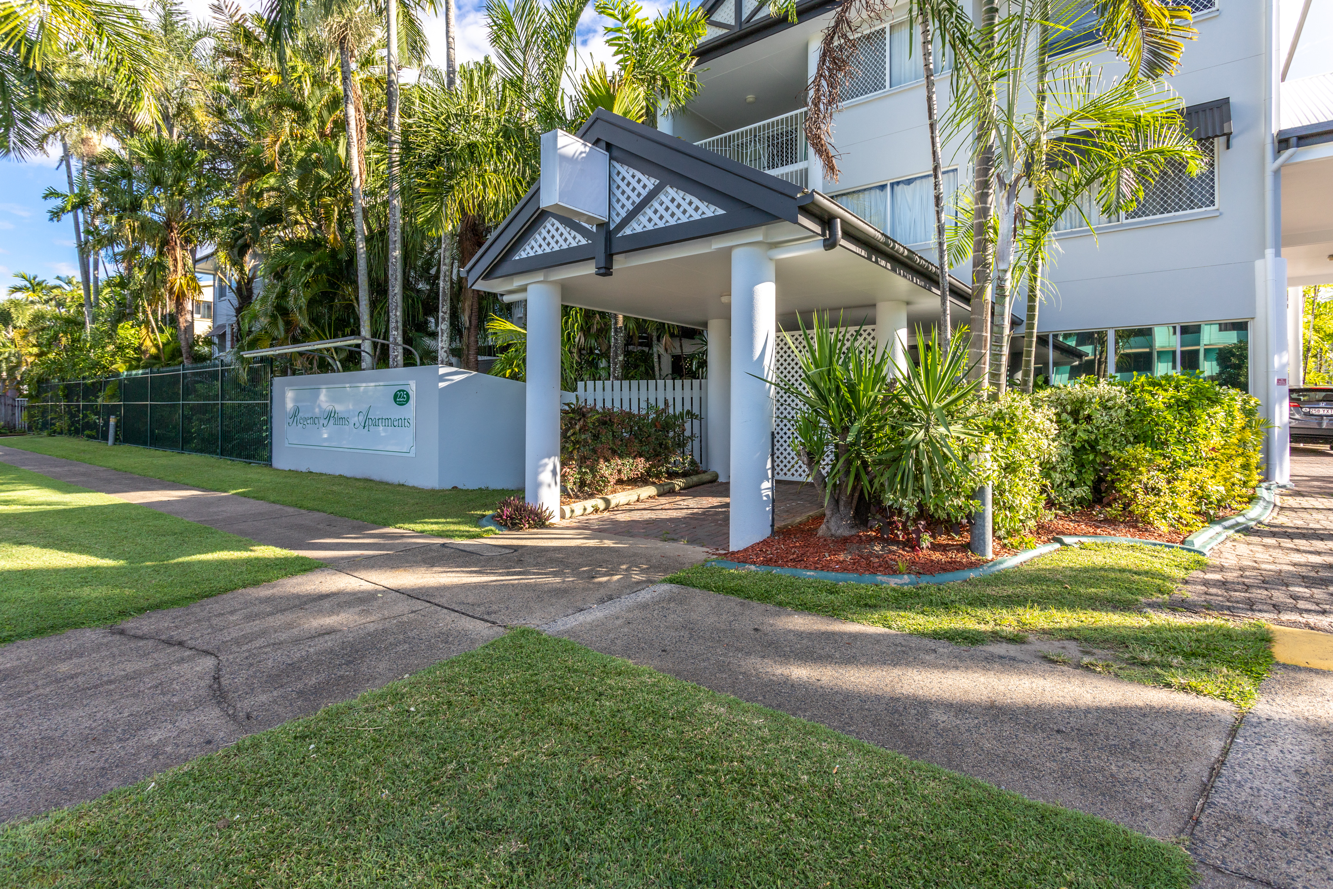113/219-225 McLeod Street, Cairns North - Image 1