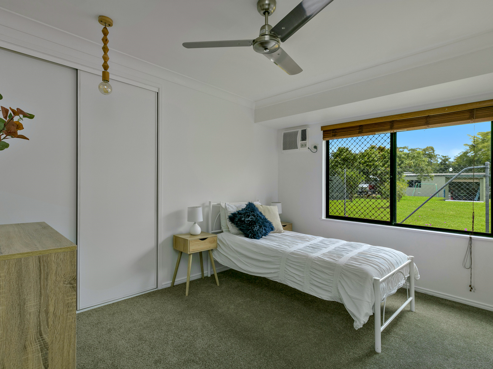 8-10 JOHNSON ROAD, White Rock - Thumbnail 8