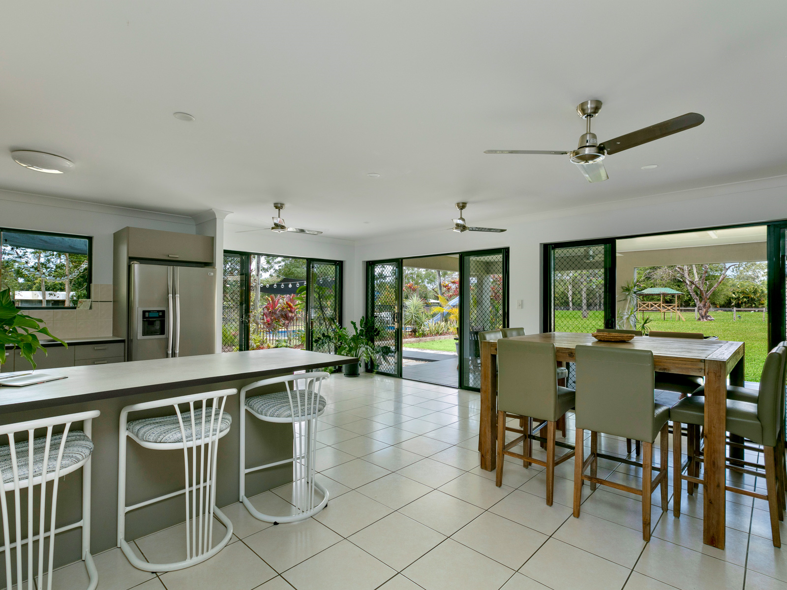 8-10 JOHNSON ROAD, White Rock - Image 1