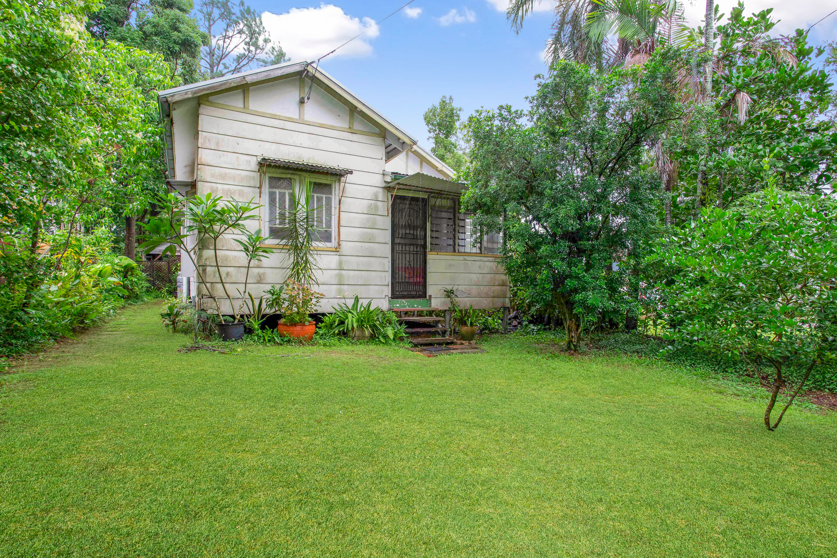 180 Martyn Street, Manunda - Image 1
