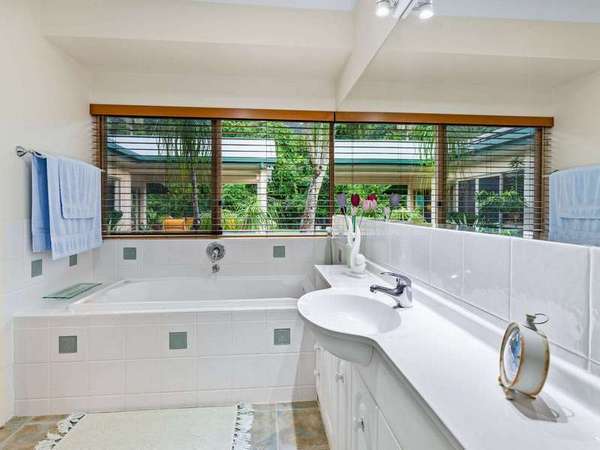 54 Falcon St, Bayview Heights - Thumbnail 5
