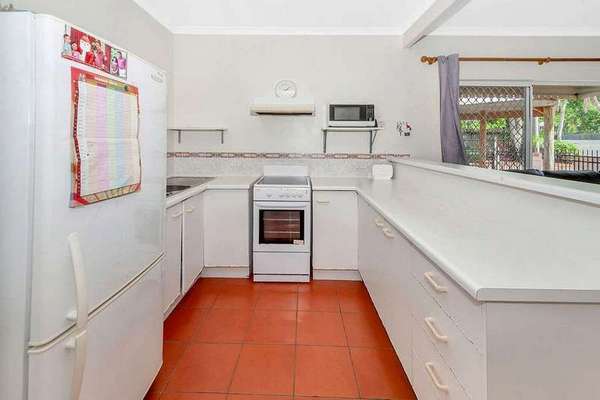 1/3-5 Tenni St, Redlynch - Thumbnail 3
