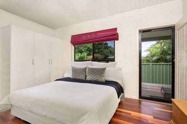 121 Oleander St, Holloways Beach - Thumbnail 5
