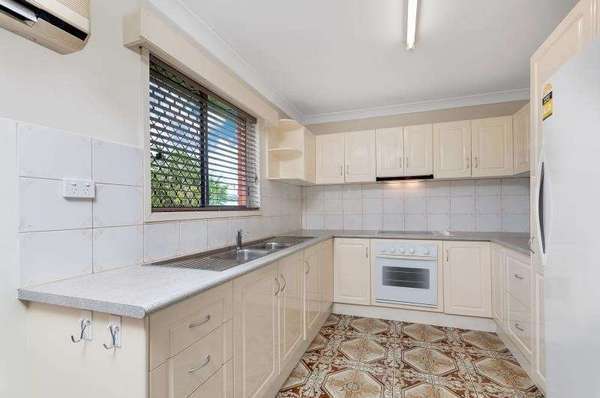 26 Duignan St, Whitfield - Thumbnail 6