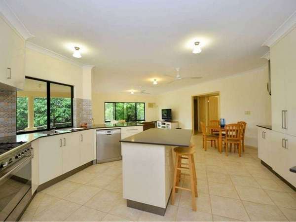 30 Chirio Dr, Redlynch - Thumbnail 3