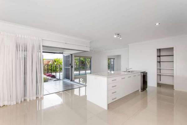 44 Canopy's Edge Boulevard, Smithfield - Thumbnail 4